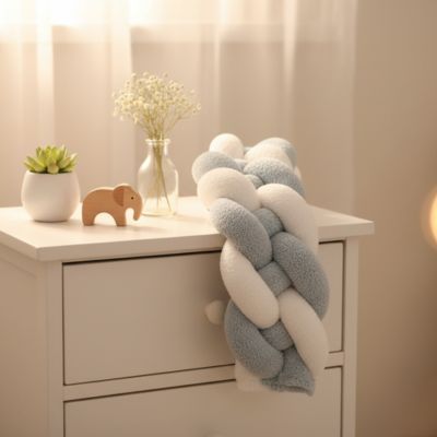 Tresse de lit bebe petit meuble bois blanc déco