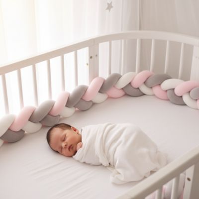 Tresse de lit bébé rose grise blanc bébé endormi chambre enfant