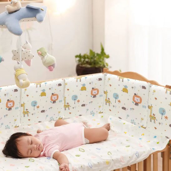 Tour de lit bébé fillette dors bassinette